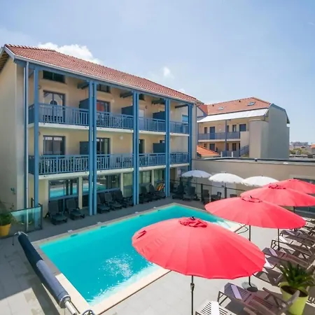 Superbe Duplex A Biscarrosse Plage Avec Piscine, Parking Prive Et Ocean A Pied Biscarrosse