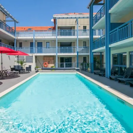 Superbe Duplex A Biscarrosse Plage Avec Piscine, Parking Prive Et Ocean A Pied *
